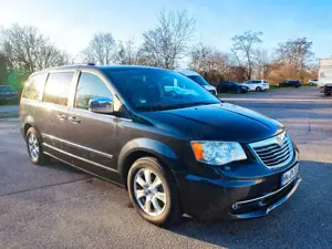 Lancia Voyager Gold 2.8 JTDM ***XENON+NAVI+2xDVD+KAM*** Bild 3
