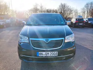 Lancia Voyager Gold 2.8 JTDM ***XENON+NAVI+2xDVD+KAM*** Bild 2