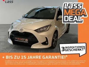 Toyota Yaris 1.5 Teamplayer AUT+Kamera+ACC+SHZ+KeyLess