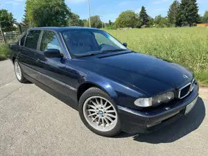 BMW 740 740iL Bild 2