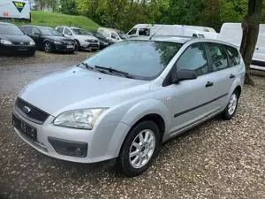 Ford Focus Turnier Fun KLIMA ALU + WR TÜV SERVICE NEU