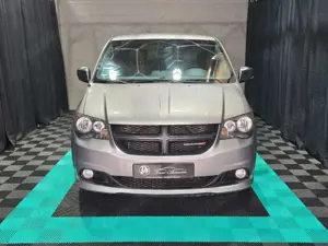 Dodge Grand Caravan GrandCaravan3.6Automatik,7-Sitzer,TÜV/INSP. NEU