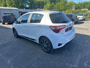 Toyota Yaris Bild 2