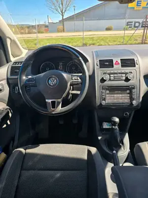 Volkswagen Touran 1.4 TSI/7-Sitzer/ el. Panoramadach/Euro 5 Bild 5
