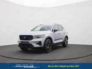 Volvo XC40 2.0 Black Edition Plus B4 Mild-Hybrid 197PS Aut...