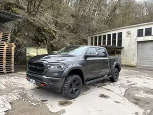 RAM 1500 Crew Cab Shortbed Laramie