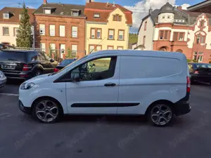Ford Transit Courier Trend "1.Hand, AHK, SHZ"