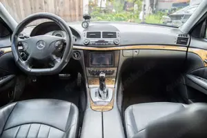 Mercedes-Benz E 55 AMG E 55 AMG T Sammler Holz Dynamic Seats Bild 5