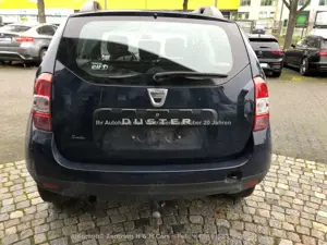 Dacia Duster 1.2 16V TCE Laureate 4x2   ***Motorschade Bild 5