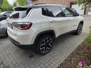 Jeep Compass Limited 4WD Bild 3