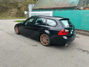BMW 320 M Paket Panoramadach Anhängerkupplung