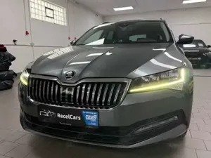 Skoda Superb 2.0 Ambition*Virtual Cockpit*RFK*LED*SHZ*