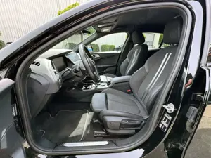 BMW 118 i Steptr. Sport-Line LED SHZ PDC CarPlay NAV Bild 5