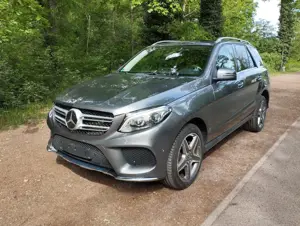 Mercedes-Benz GLE 250 d 4M-AMG Line+AHK+360Kamera+Schiebedach+++