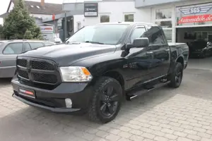 Dodge RAM 1500 5,7l V8 4WD Classic Black