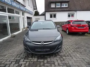 Opel Astra J Lim. 5-trg. Active