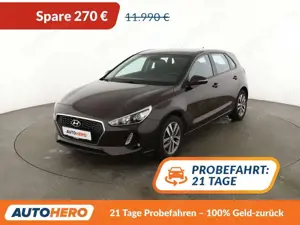 Hyundai i30 1.6 CRDi Premium*TEMPO*PDC*SHZ*AHK*KLIMA*GARANTIE*