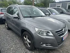 Volkswagen Tiguan 4x4 2,0TDI170 PS HIGHLINE  EURO 5 PANORAMA LEDER NAVI