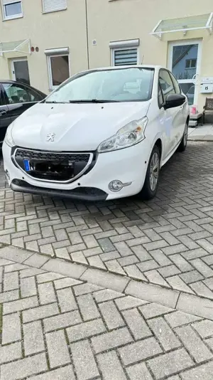 Peugeot 208 Peugeot 208 1.0 Active PureTech Klima Navi Kamera
