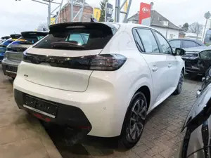 Peugeot 208 PureTech Active +LED+KLIMA+BC+NAVI+CARPLAY++ Bild 2