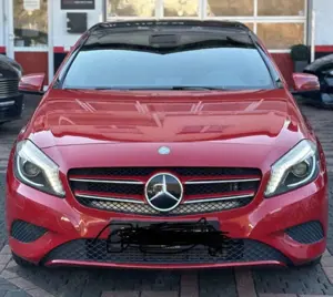Mercedes-Benz A 200 Mercedes-Benz A 200 d *AHK *Pano *Tempomat *Bi-Xen