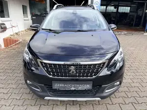 Peugeot 2008 Allure 1,5 Ltr. - 88 kW Blue-HDI FAP Autom. Panora Bild 2
