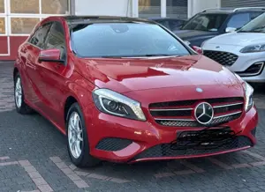 Mercedes-Benz A 200 Mercedes-Benz A 200 d *AHK *Pano *Tempomat *Bi-Xen Bild 3