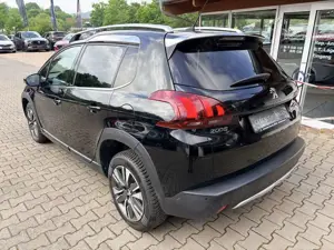 Peugeot 2008 Allure 1,5 Ltr. - 88 kW Blue-HDI FAP Autom. Panora Bild 3