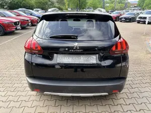 Peugeot 2008 Allure 1,5 Ltr. - 88 kW Blue-HDI FAP Autom. Panora Bild 5