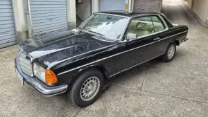 Mercedes-Benz CE 230 Baureihe W123