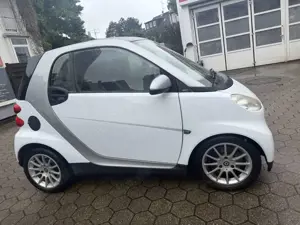 smart forTwo Micro Hybrid Drive Automatik Kamera Top Gepflegt Bild 5