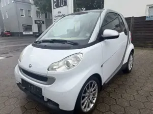 smart forTwo Micro Hybrid Drive Automatik Kamera Top Gepflegt Bild 2