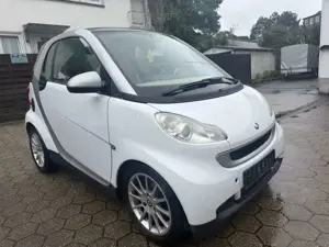smart forTwo Micro Hybrid Drive Automatik Kamera Top Gepflegt Bild 4