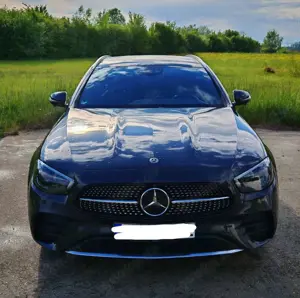 Mercedes-Benz E 300 de 4Matic T 9G-TRONIC AMG Line Pano* 360