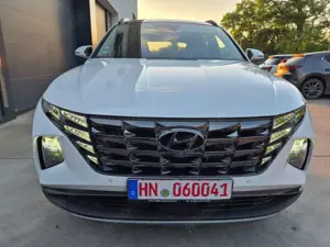 Hyundai TUCSON Trend Mild-Hybrid  132 Kw 4WD+Panorama