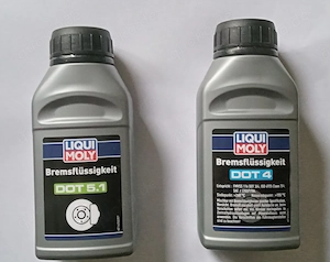 Biete an Liqui Moly DOT 4 und DOT 5.1 Bremsflüssigkeit 250ml  