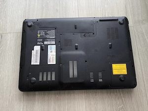 Medion Akoya E7214 17,3" Intel Core i3 2,26GHZ - 120GB SSD+250GB HDD - 6GB RAM - DVD Brenner - Win10 Bild 8