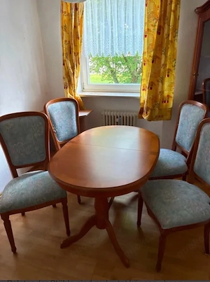 Kirschbaumtisch inklusive 4 Stühle