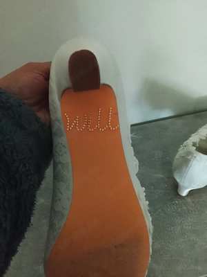 Brautkleid mit integriertem Reifrock zu verkaufen  Bild 5