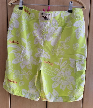 Wow - Badeshort - Badehose   Bermuda  von  Hollister  -  M  -  grün - weiß 