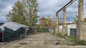 Autoverkaufsplatz Lagerplatz Gewerbegrundstück zu vermieten   - O176 755 95 2OO