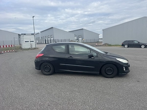 Peugeot 308  Bild 2