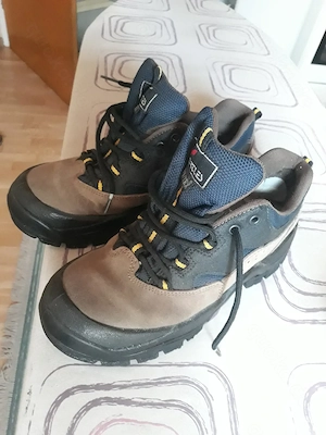 WANDERSCHUHE guter zustand  Gr. 40 Hellbraun -- sandalen gr.40 weiß Absatzhöhe 8 cm für Damen
