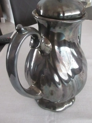 Versilberte Kanne
