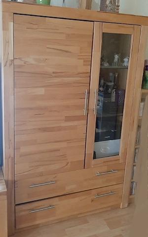 Wohnzimmer Schrank Bild 2