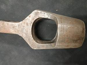 LOCHEISEN - 41mm Durchmesser