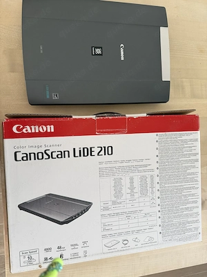Canon CanoScan LiDE 210 Scanner   neuwertiger Zustand