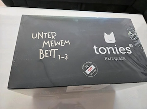 Toni box unter dem Bett