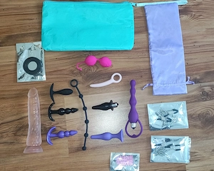 Großes Erotik-Set  Toys + Zubehör, Versand inklusive 