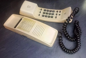 Telekom Wandtelefon creme   STREGA - Wähltastatur im Hörer, Kurzwahl, Vintage